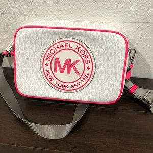 Michael kors crossbody bag